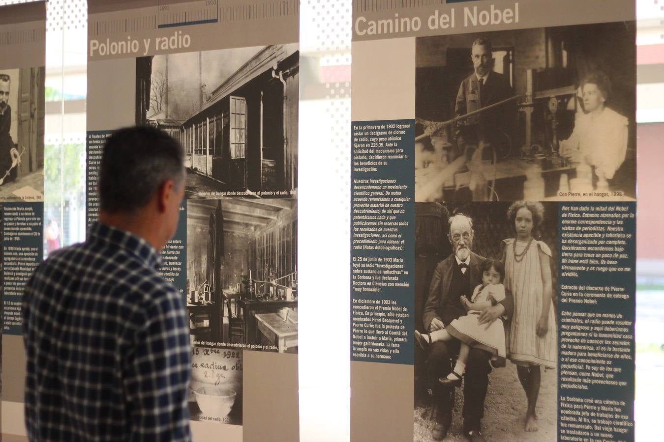 Para la ocasión, el vestíbulo se viste hasta el día 20 con una exposición sobre Marie Curie