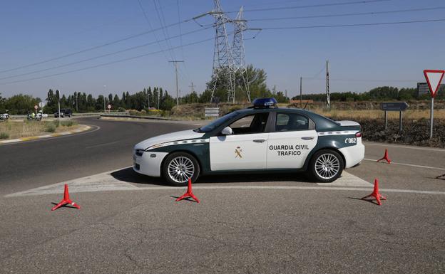 Vehículo de la Guardia Civil de Tráfico.