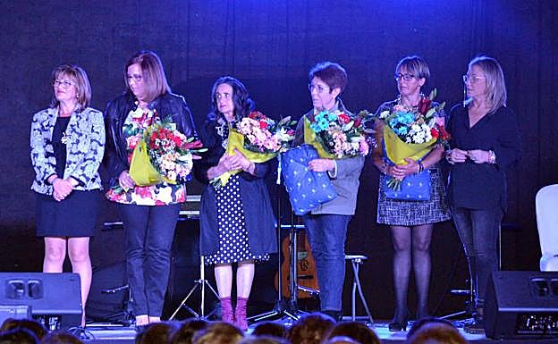 Las mujeres homenajeadas en Alar del Rey.