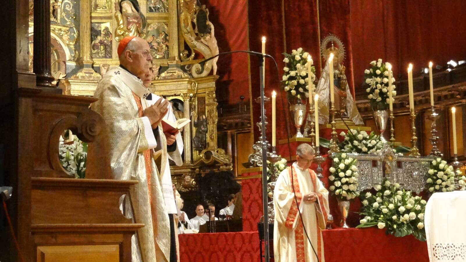 Eucaristía en la Catedral con motivo de la celebración del centenario de la coronación de la Virgen San Lorenzo