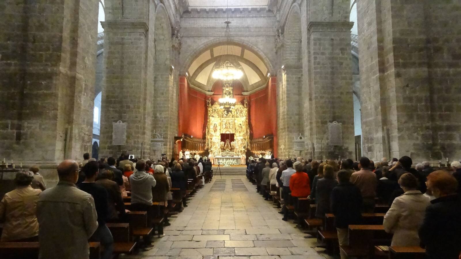 Eucaristía en la Catedral con motivo de la celebración del centenario de la coronación de la Virgen San Lorenzo