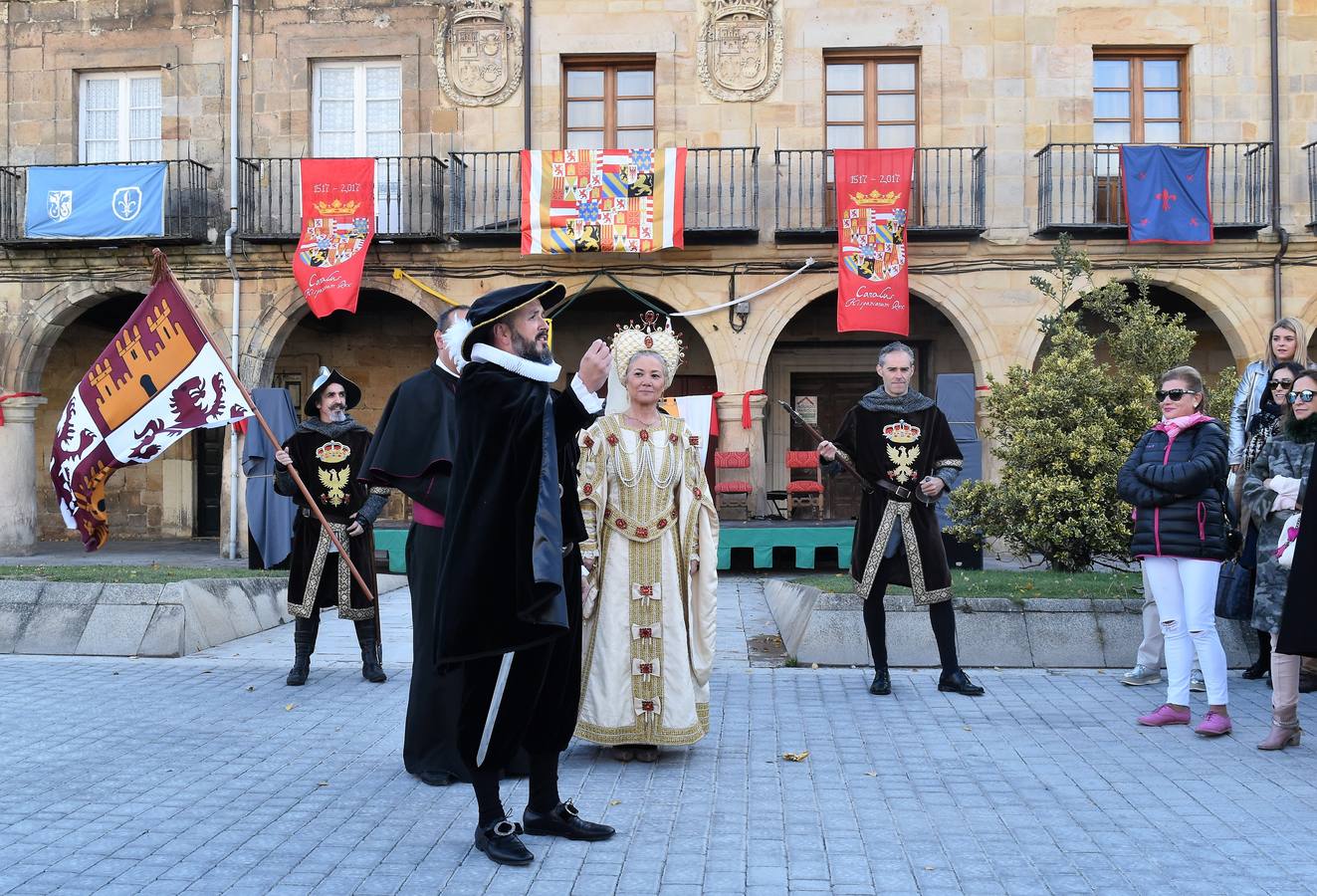 Más de un centenar de vecinos participan en la escenificación histórica de la visita del emperador en 1517