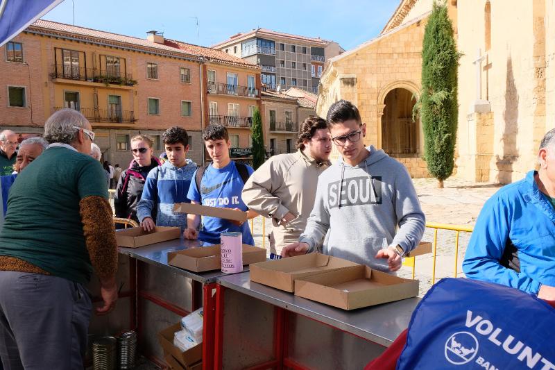 Marcha Popular de Caja Rural a beneficio del Banco de Alimentos de Segovia (Segunda parte)