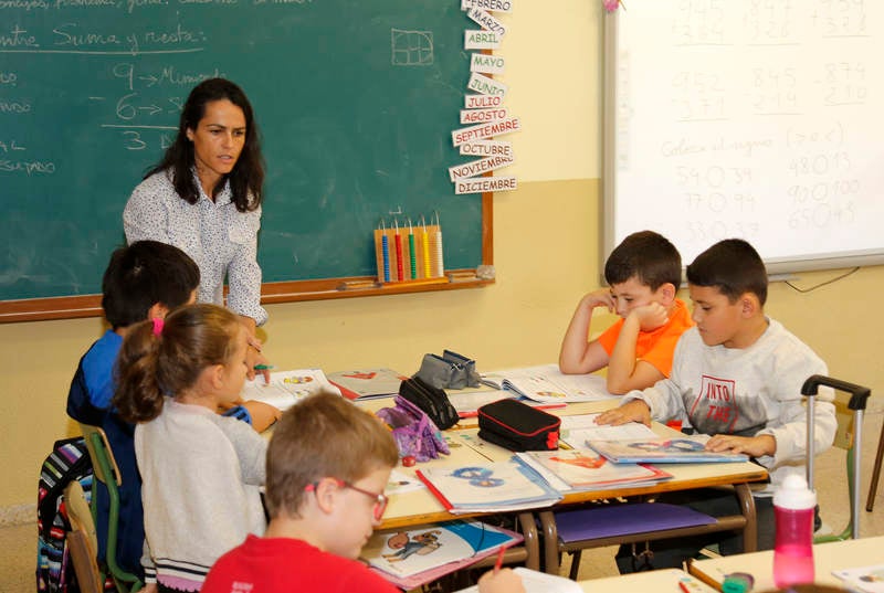 El centro comenzó a funcionar en 1968 por el traslado del antiguo colegio nacional Alonso Berruguete