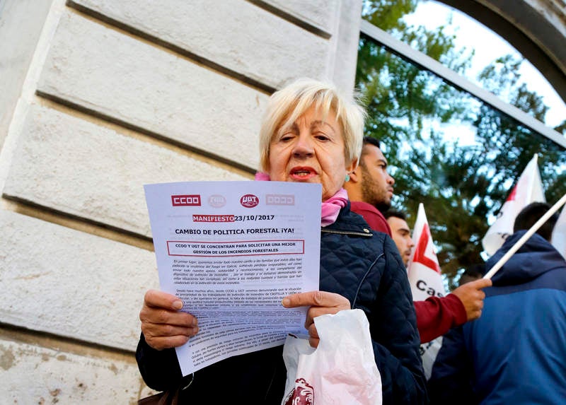 CC OO y UGT piden que profesionalice los bomberos forestales y que los operativos se contraten un mínimo de seis meses al año