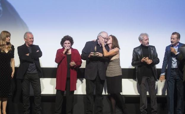 Mar Sancho, directora general de Políticas Culturales de la Junta, Víctor Manuel, Charo López, José Luis García Sánchez con su Espiga, Ana Belén, José Sacristán y Juan Diego,