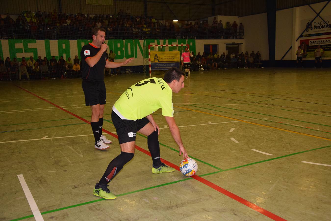 Los de Diestro plantan cara a uno de los mejores equipos nacionales y le ponen contra las cuerdas en los minutos finales con portero jugador