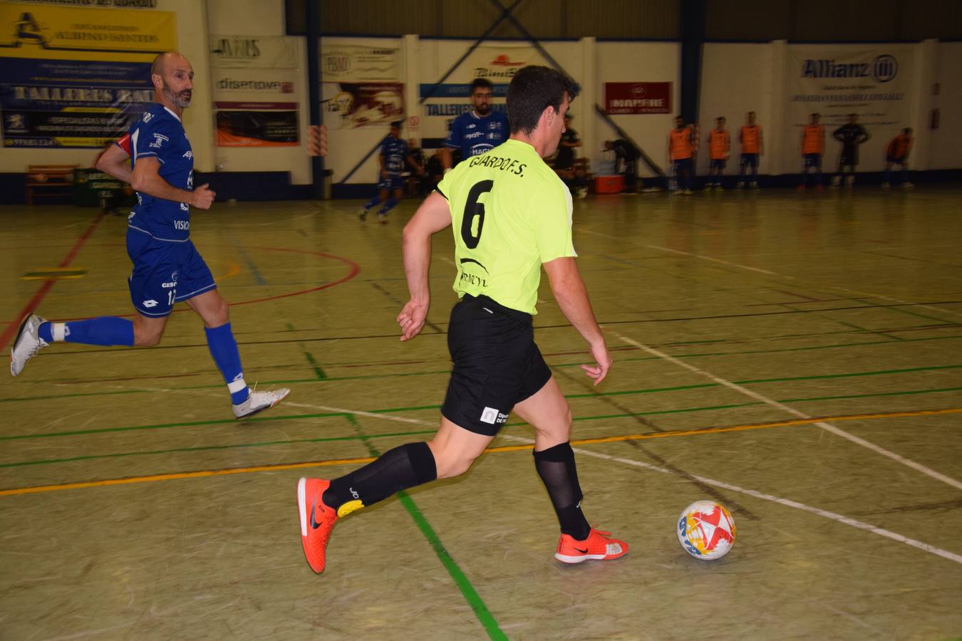 Los de Diestro plantan cara a uno de los mejores equipos nacionales y le ponen contra las cuerdas en los minutos finales con portero jugador