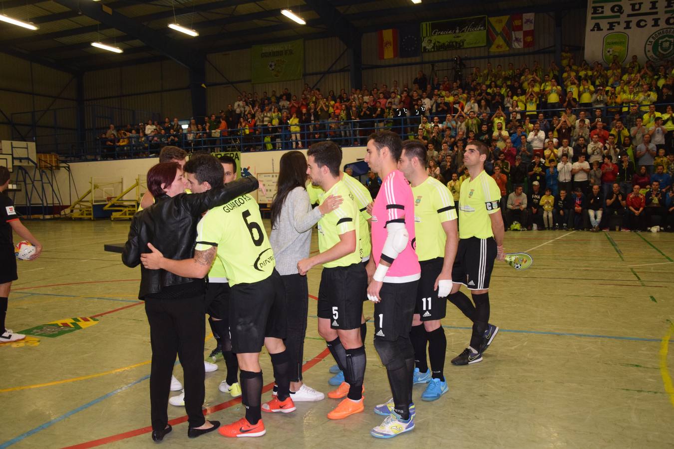 Los de Diestro plantan cara a uno de los mejores equipos nacionales y le ponen contra las cuerdas en los minutos finales con portero jugador