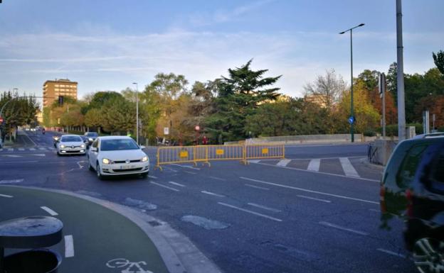 Centro de la ciudad de Valladolid cortado al tráfico por los elevados niveles de contaminación.