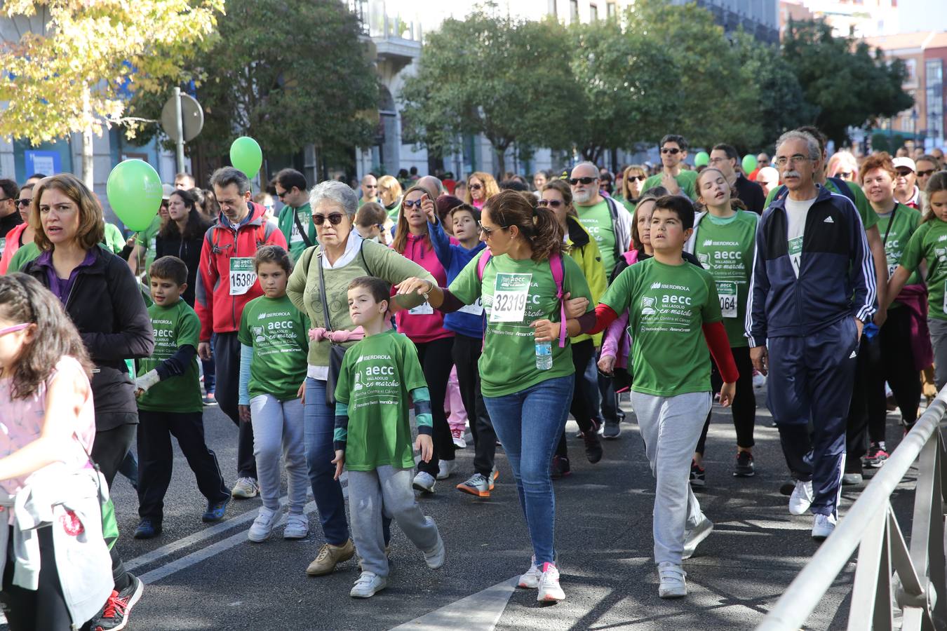 Miles de vallisoletanos se han vestido hoy de verde para salir a la calle en una marcha histórica