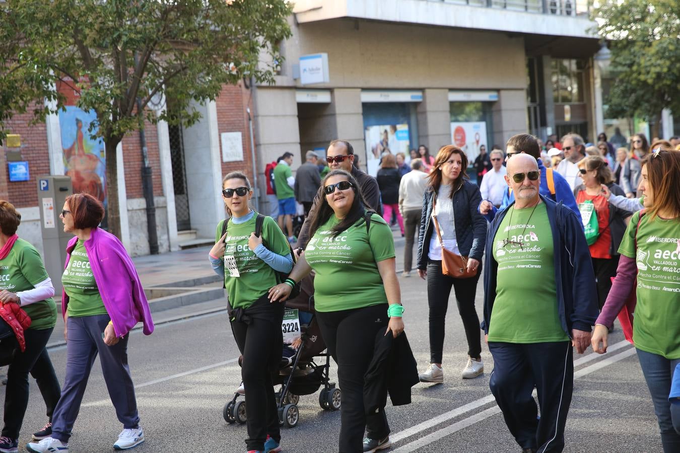 Miles de vallisoletanos se han vestido hoy de verde para salir a la calle en una marcha histórica