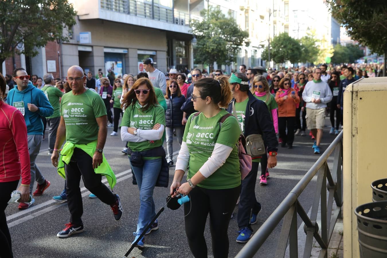 Miles de vallisoletanos se han vestido hoy de verde para salir a la calle en una marcha histórica