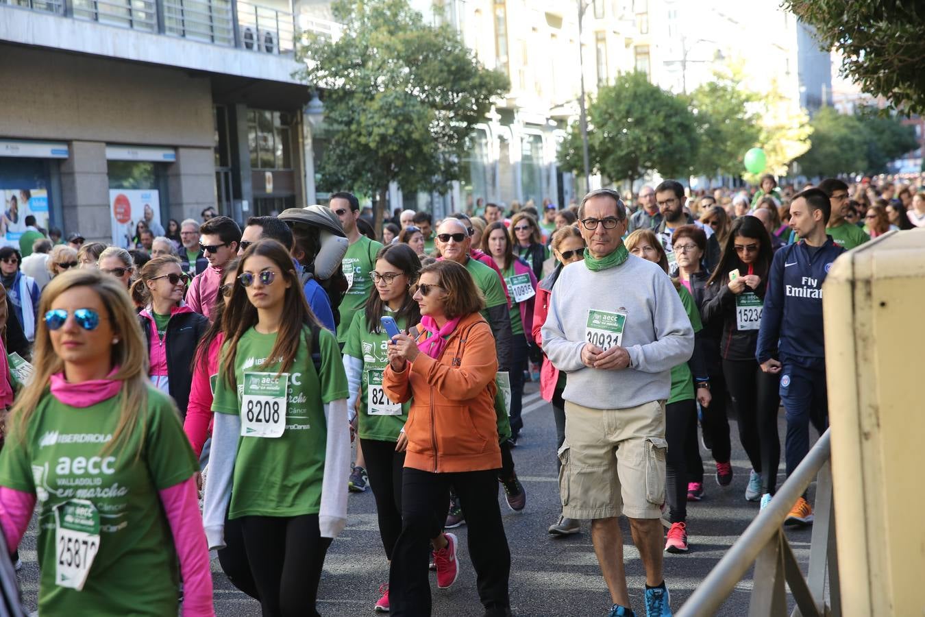 Miles de vallisoletanos se han vestido hoy de verde para salir a la calle en una marcha histórica