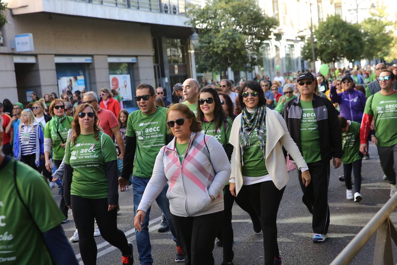 Miles de vallisoletanos se han vestido hoy de verde para salir a la calle en una marcha histórica