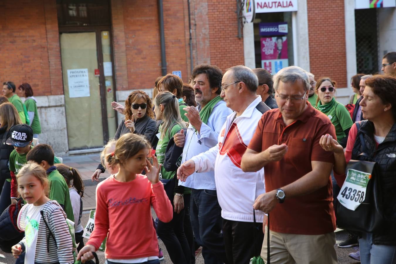 Miles de vallisoletanos se han vestido hoy de verde para salir a la calle en una marcha histórica