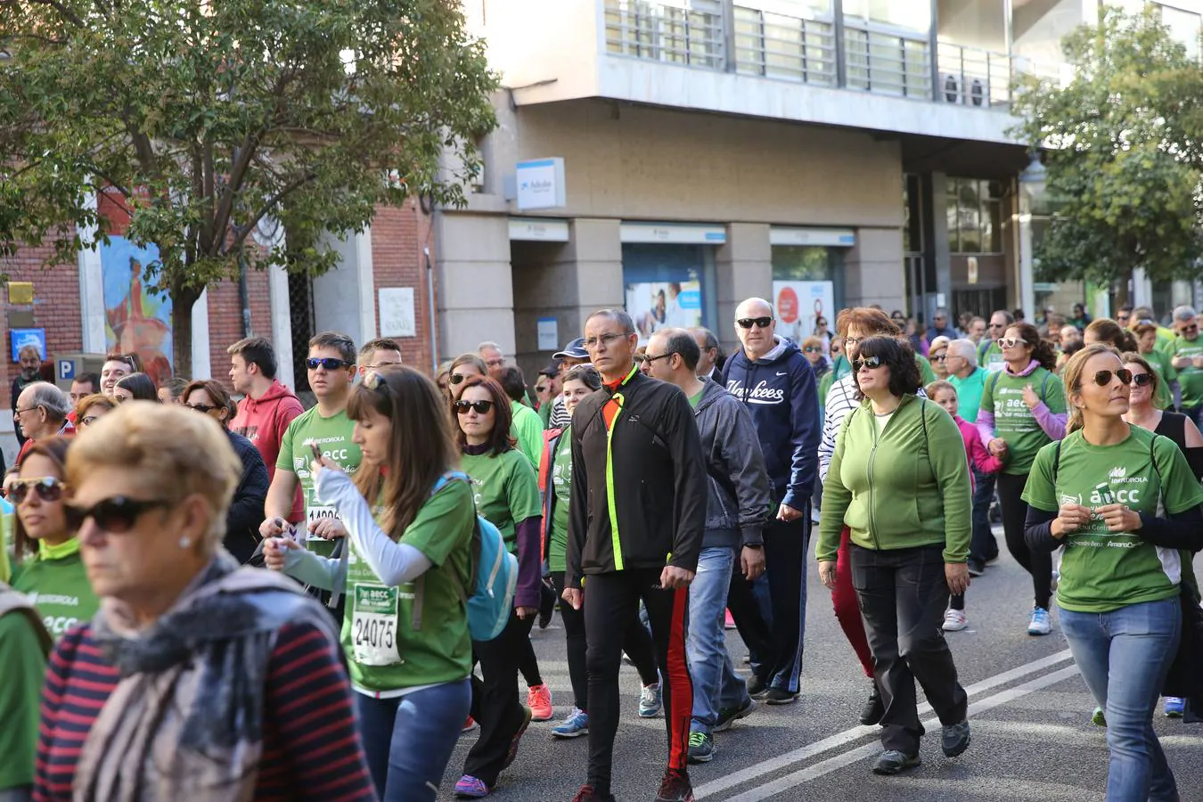 Miles de vallisoletanos se han vestido hoy de verde para salir a la calle en una marcha histórica