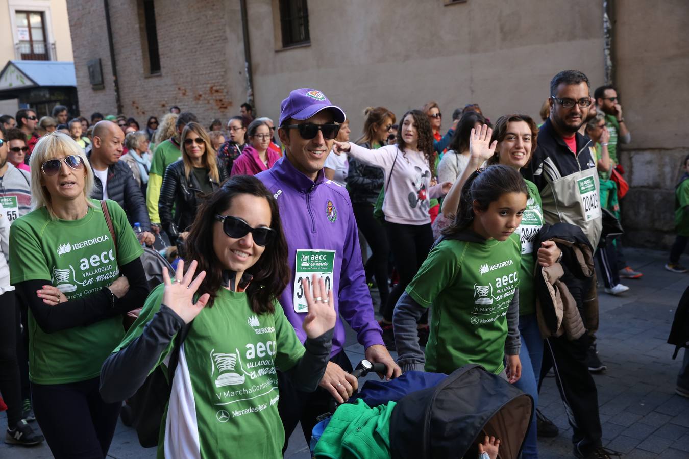 Miles de vallisoletanos se han vestido hoy de verde para salir a la calle en una marcha histórica