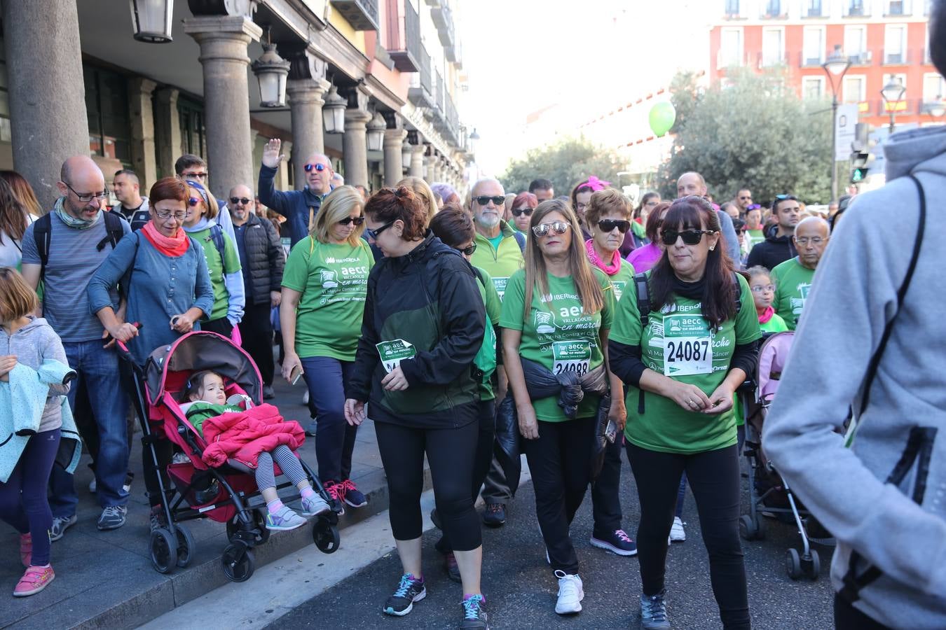 Miles de vallisoletanos se han vestido hoy de verde para salir a la calle en una marcha histórica