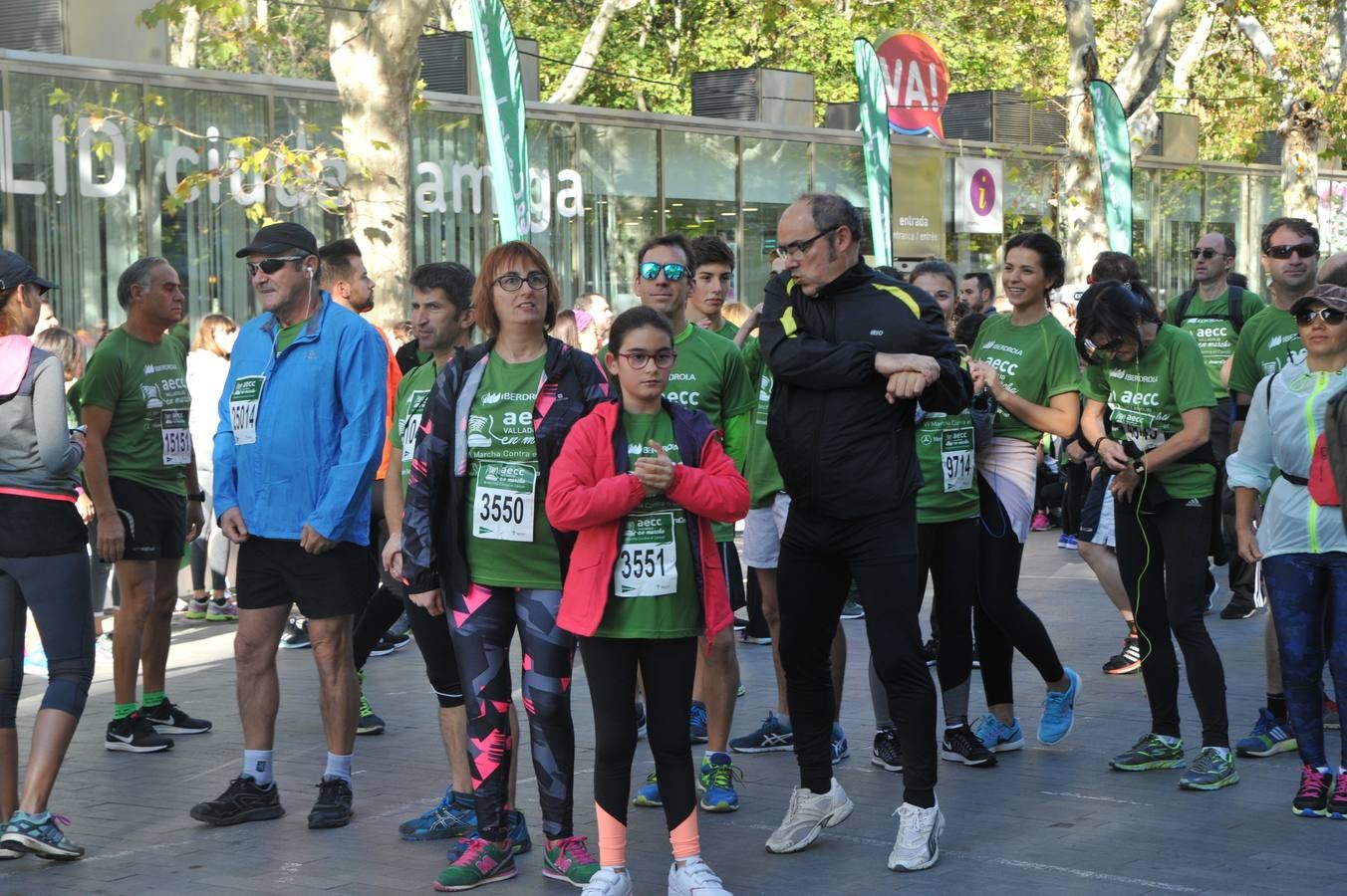 Miles de vallisoletanos se han vestido hoy de verde para salir a la calle en una marcha histórica