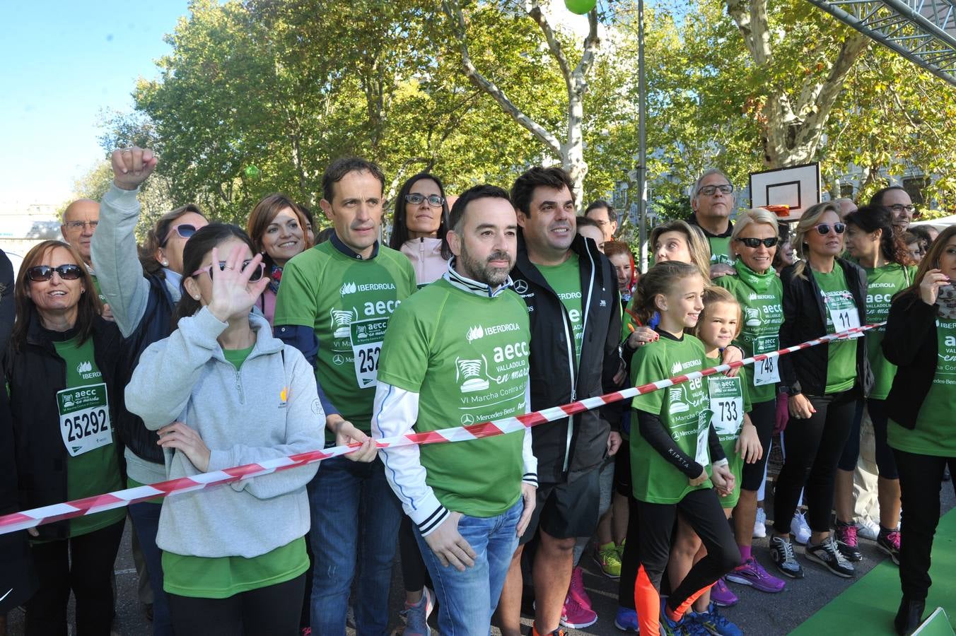 Miles de vallisoletanos se han vestido hoy de verde para salir a la calle en una marcha histórica