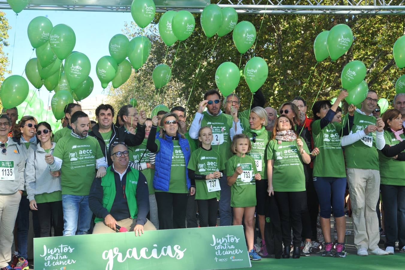 Miles de vallisoletanos se han vestido hoy de verde para salir a la calle en una marcha histórica