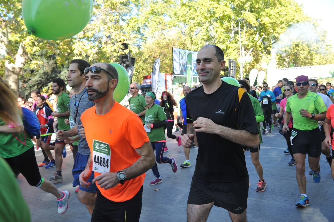 Miles de vallisoletanos se han vestido hoy de verde para salir a la calle en una marcha histórica