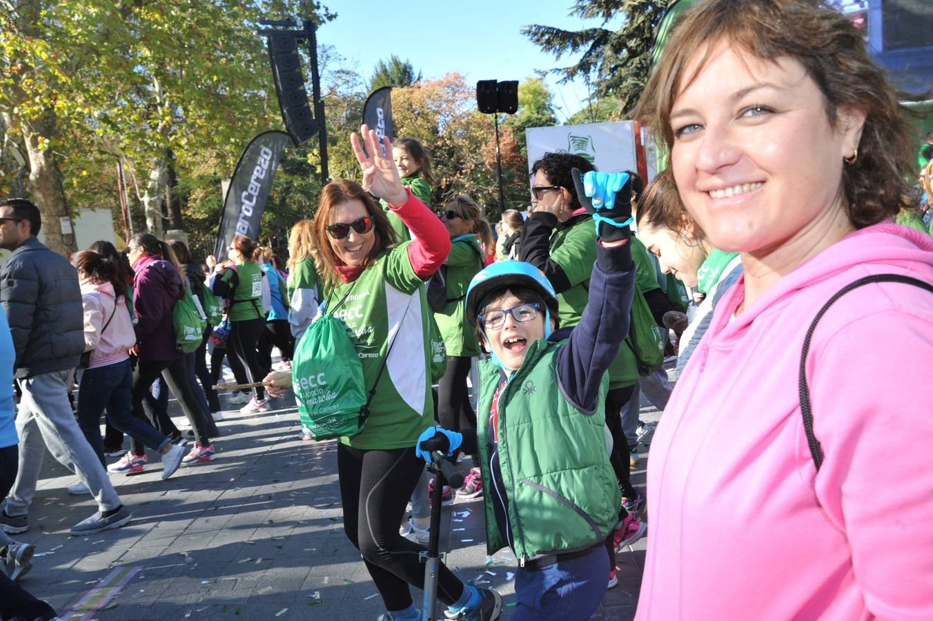 Miles de vallisoletanos se han vestido hoy de verde para salir a la calle en una marcha histórica