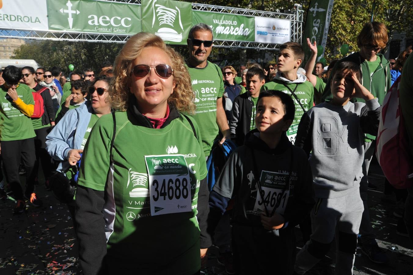 Miles de vallisoletanos se han vestido hoy de verde para salir a la calle en una marcha histórica