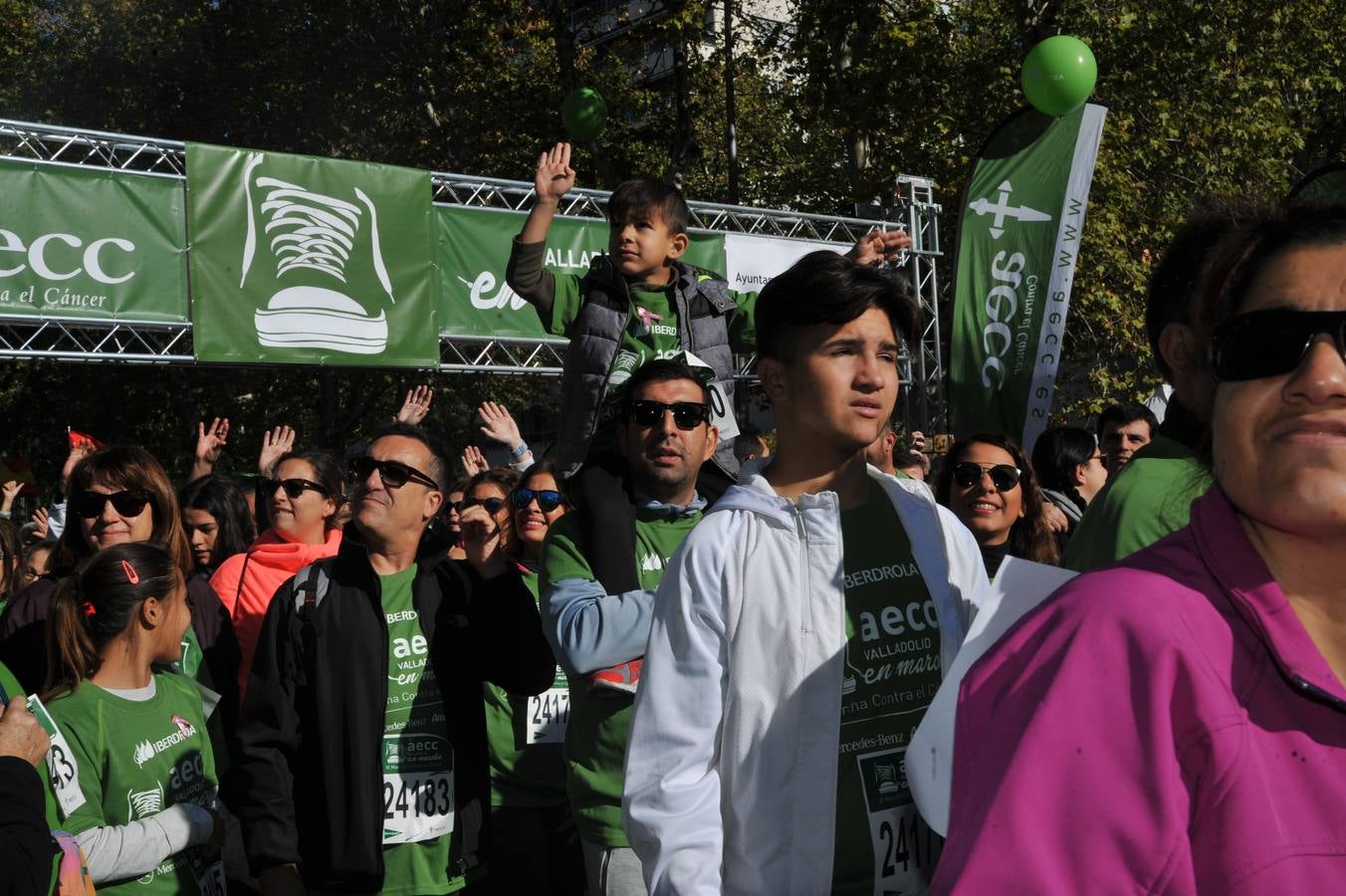 Miles de vallisoletanos se han vestido hoy de verde para salir a la calle en una marcha histórica