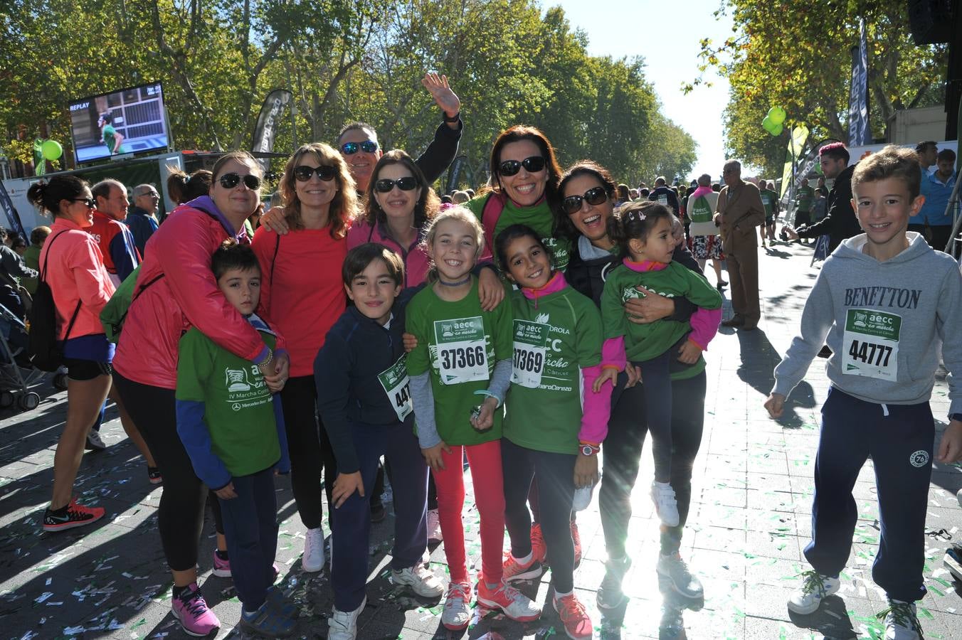 Miles de vallisoletanos se han vestido hoy de verde para salir a la calle en una marcha histórica