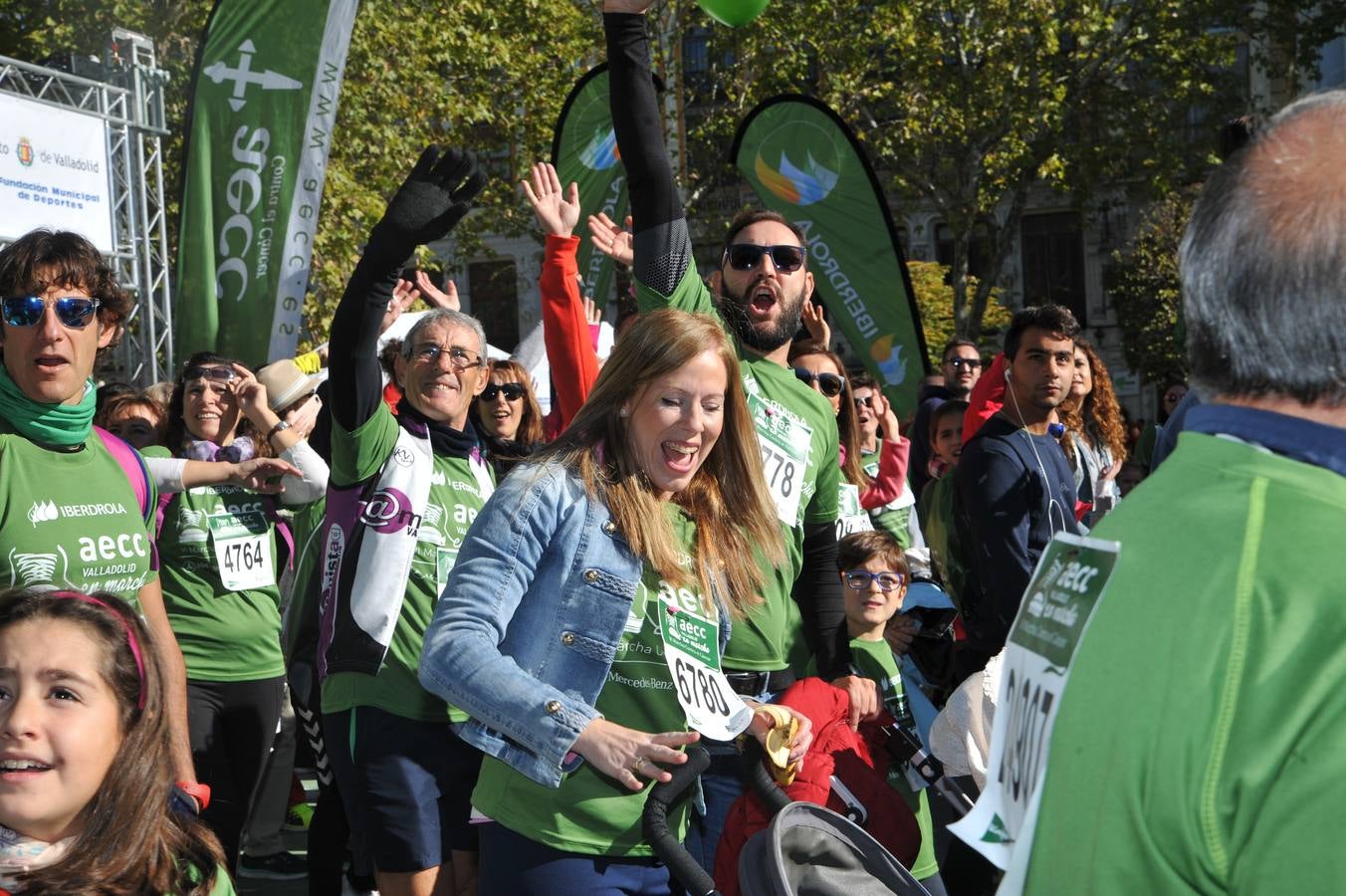 Miles de vallisoletanos se han vestido hoy de verde para salir a la calle en una marcha histórica