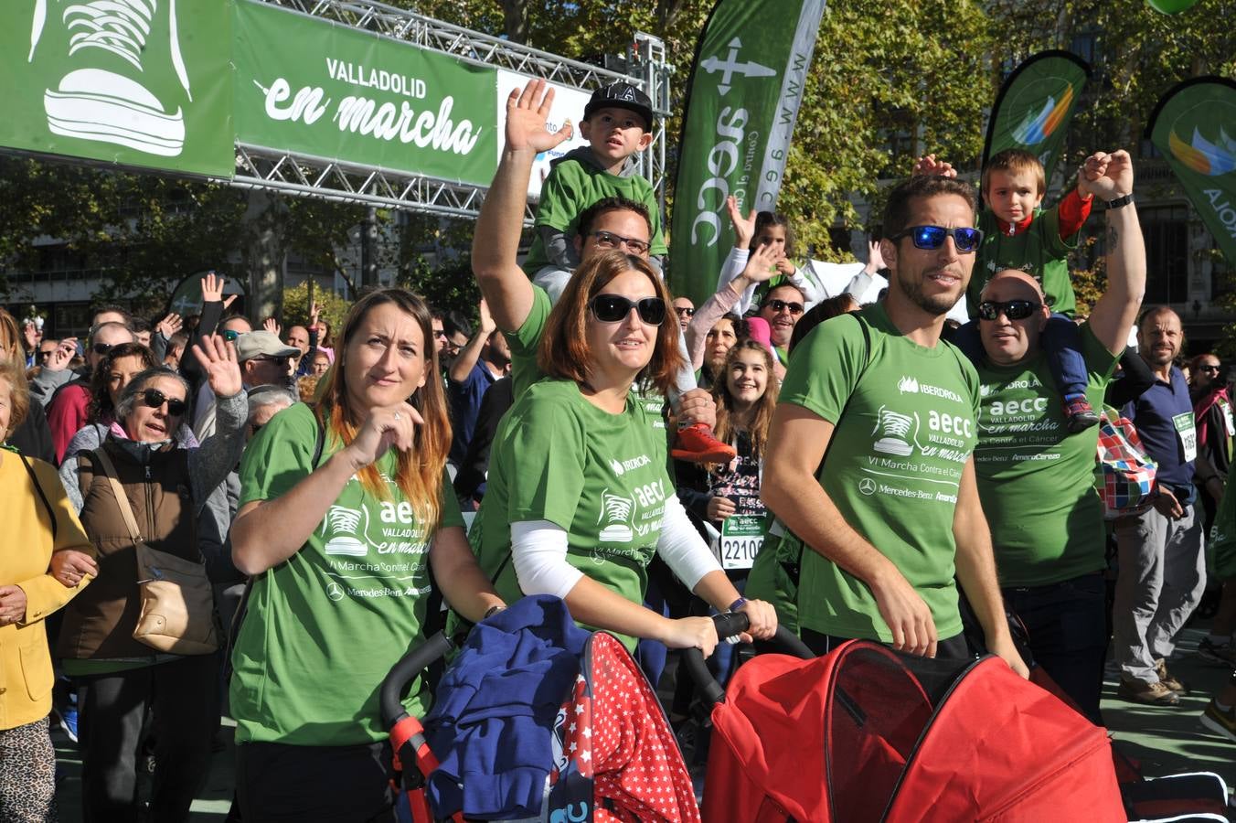 Miles de vallisoletanos se han vestido hoy de verde para salir a la calle en una marcha histórica