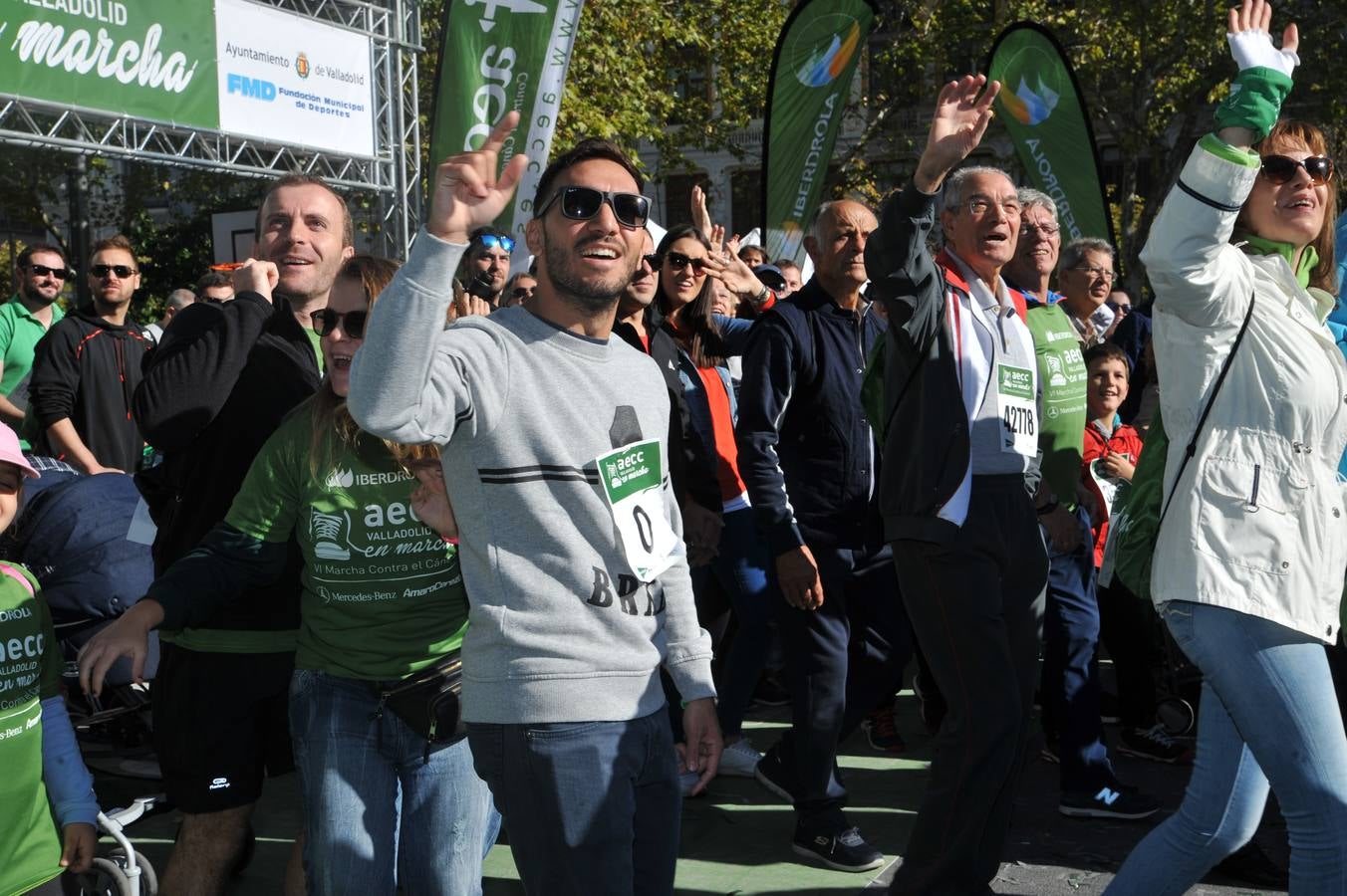 Miles de vallisoletanos se han vestido hoy de verde para salir a la calle en una marcha histórica