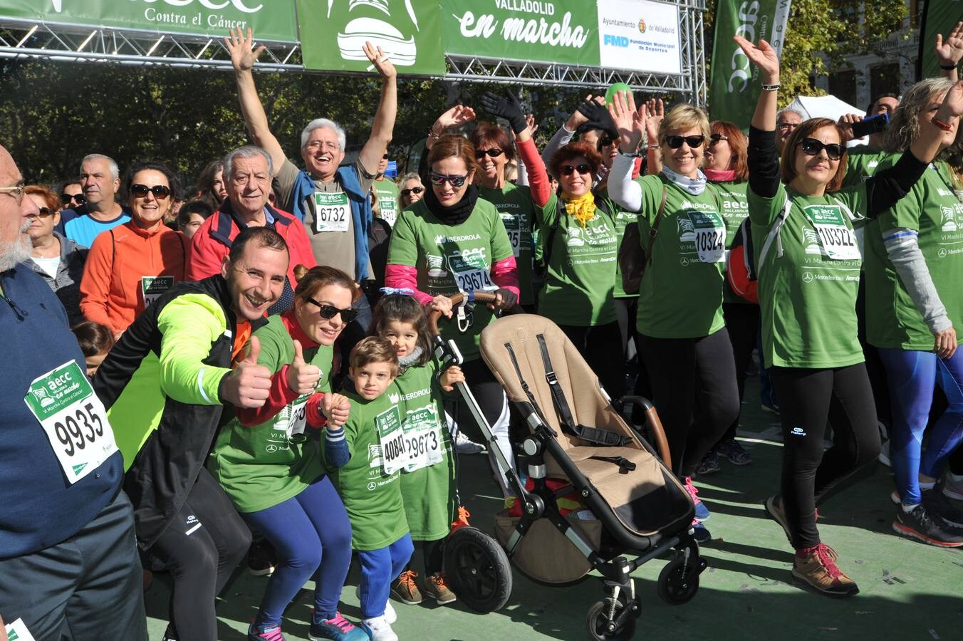 Miles de vallisoletanos se han vestido hoy de verde para salir a la calle en una marcha histórica