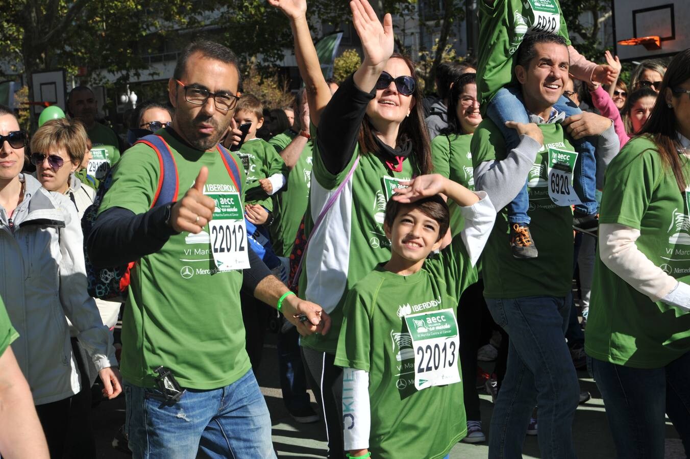 Miles de vallisoletanos se han vestido hoy de verde para salir a la calle en una marcha histórica