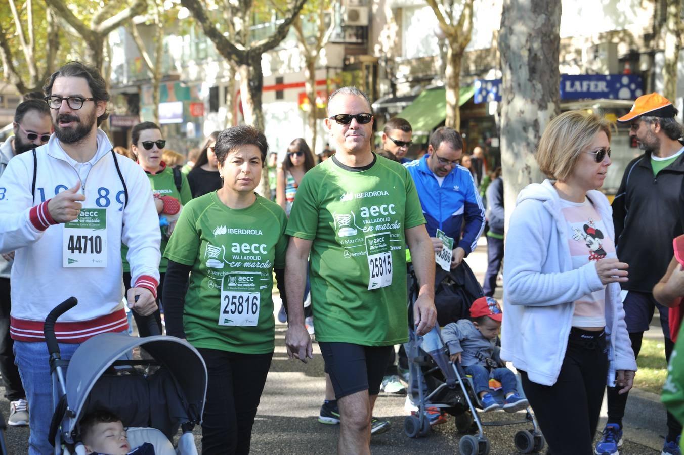 Miles de vallisoletanos se han vestido hoy de verde para salir a la calle en una marcha histórica