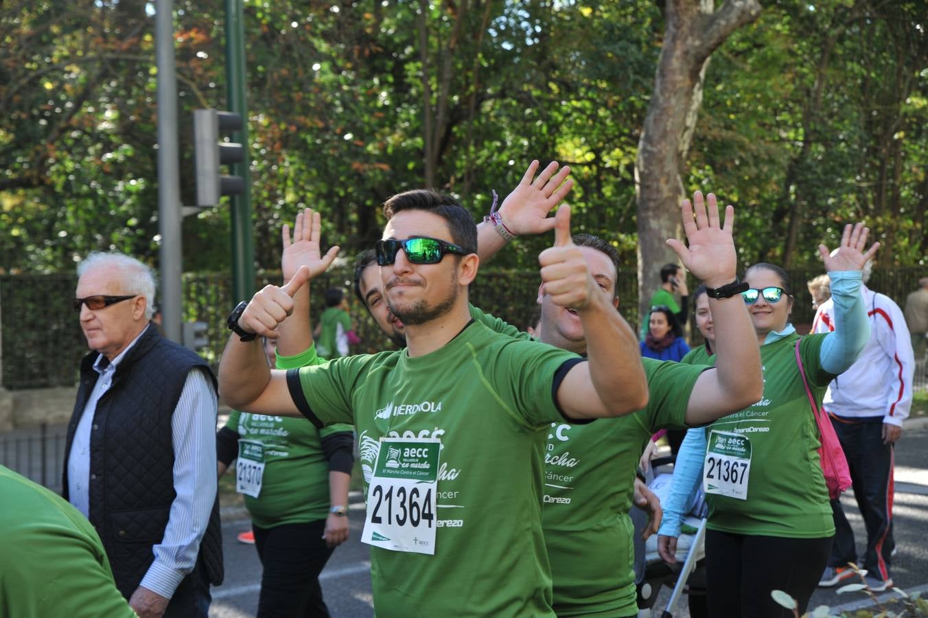 Miles de vallisoletanos se han vestido hoy de verde para salir a la calle en una marcha histórica