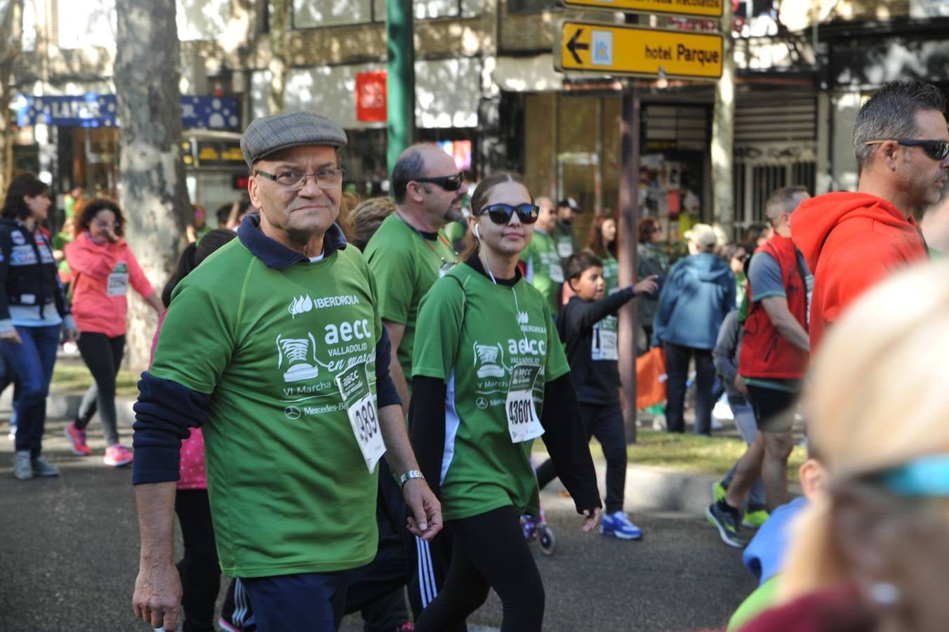 Miles de vallisoletanos se han vestido hoy de verde para salir a la calle en una marcha histórica