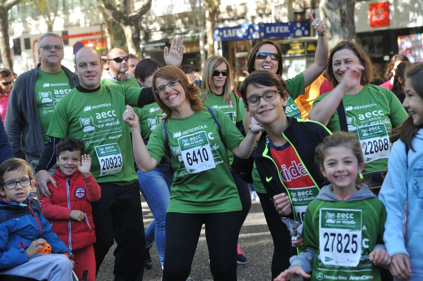 Miles de vallisoletanos se han vestido hoy de verde para salir a la calle en una marcha histórica