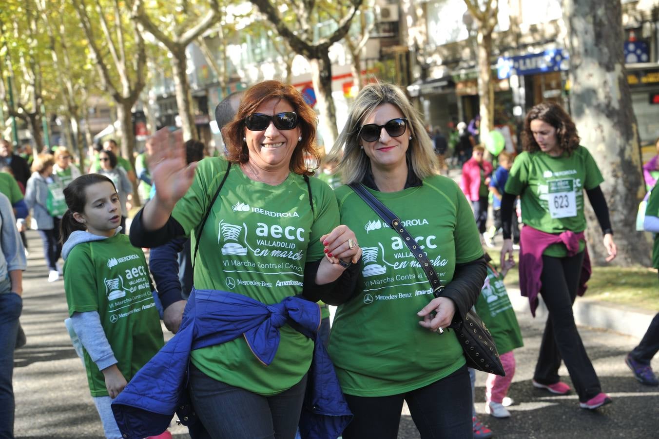 Miles de vallisoletanos se han vestido hoy de verde para salir a la calle en una marcha histórica