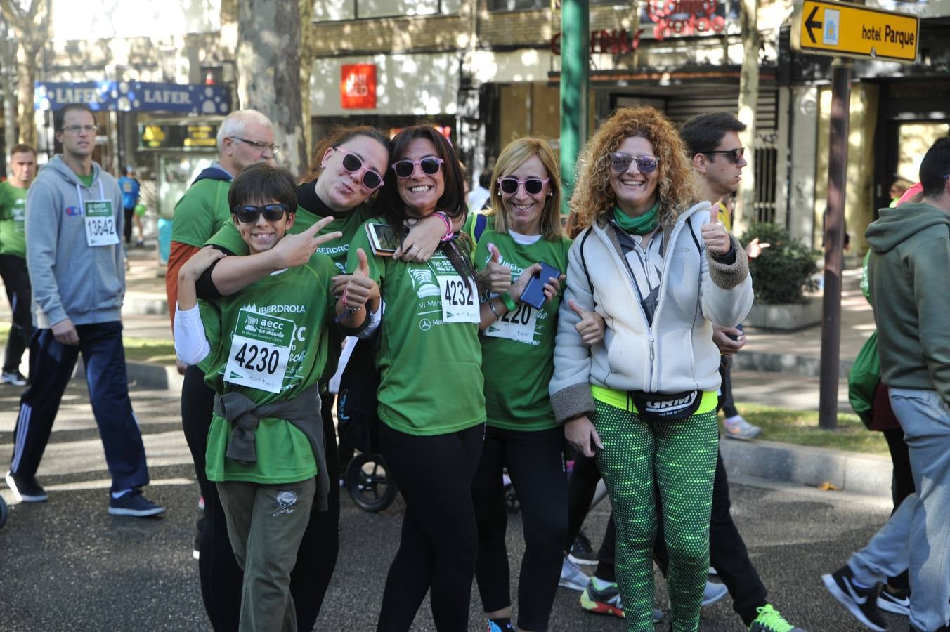 Miles de vallisoletanos se han vestido hoy de verde para salir a la calle en una marcha histórica