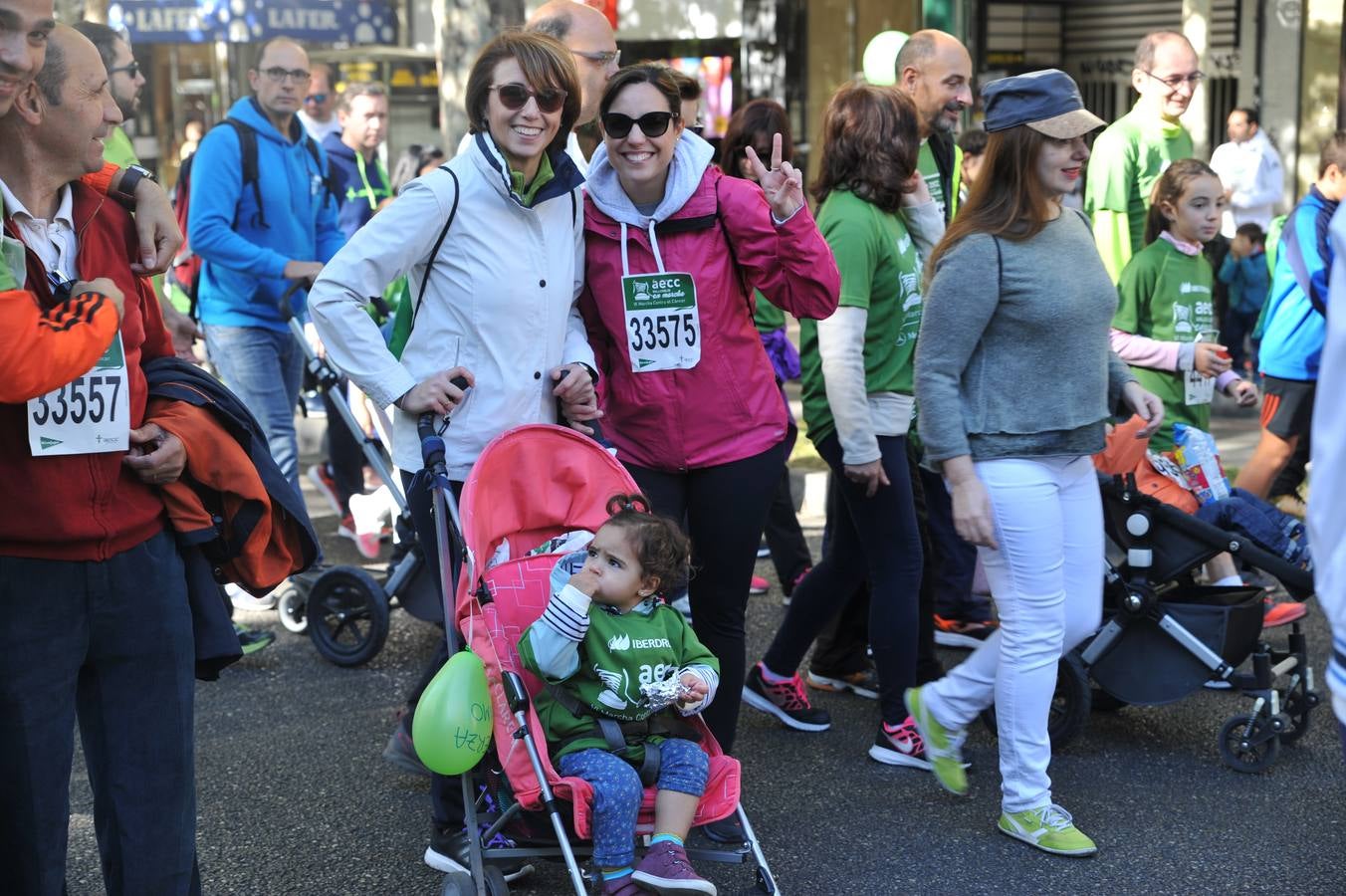 Miles de vallisoletanos se han vestido hoy de verde para salir a la calle en una marcha histórica