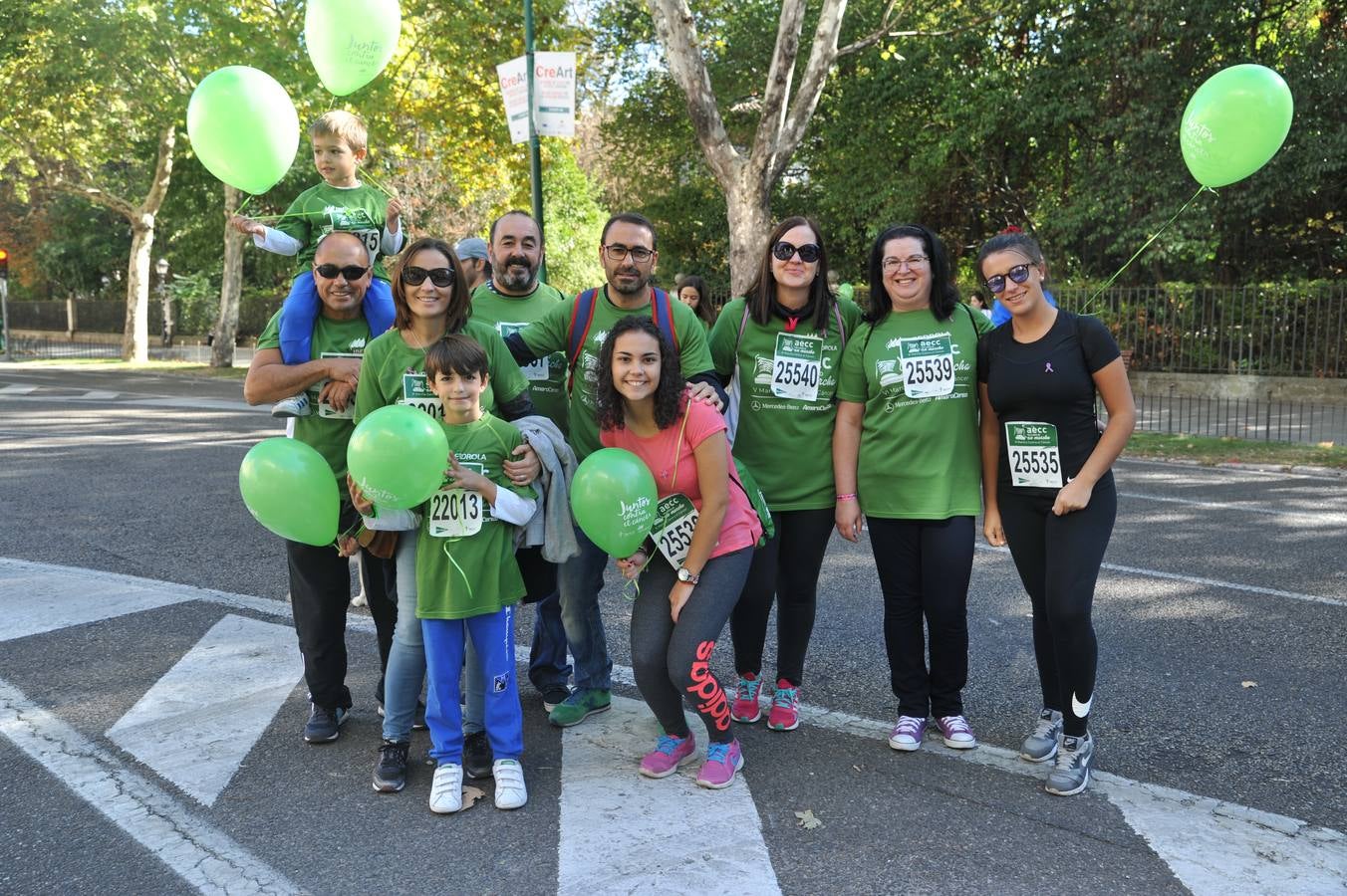 Miles de vallisoletanos se han vestido hoy de verde para salir a la calle en una marcha histórica