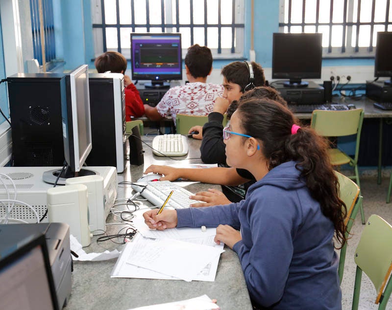 Comenzó a funcionar en el curso 1985-1986 y desde un principio trabajó en la integración de alumnos con problemas