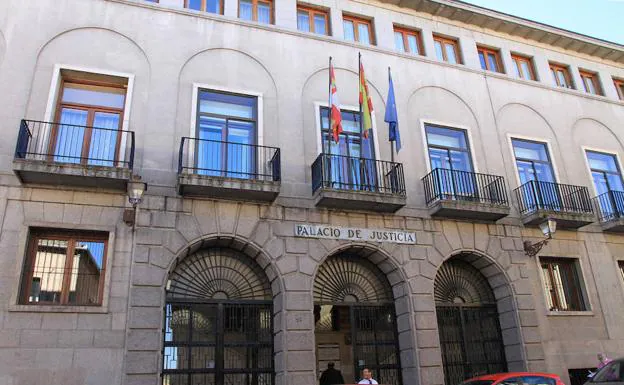 Fachada de la Audiencia. 