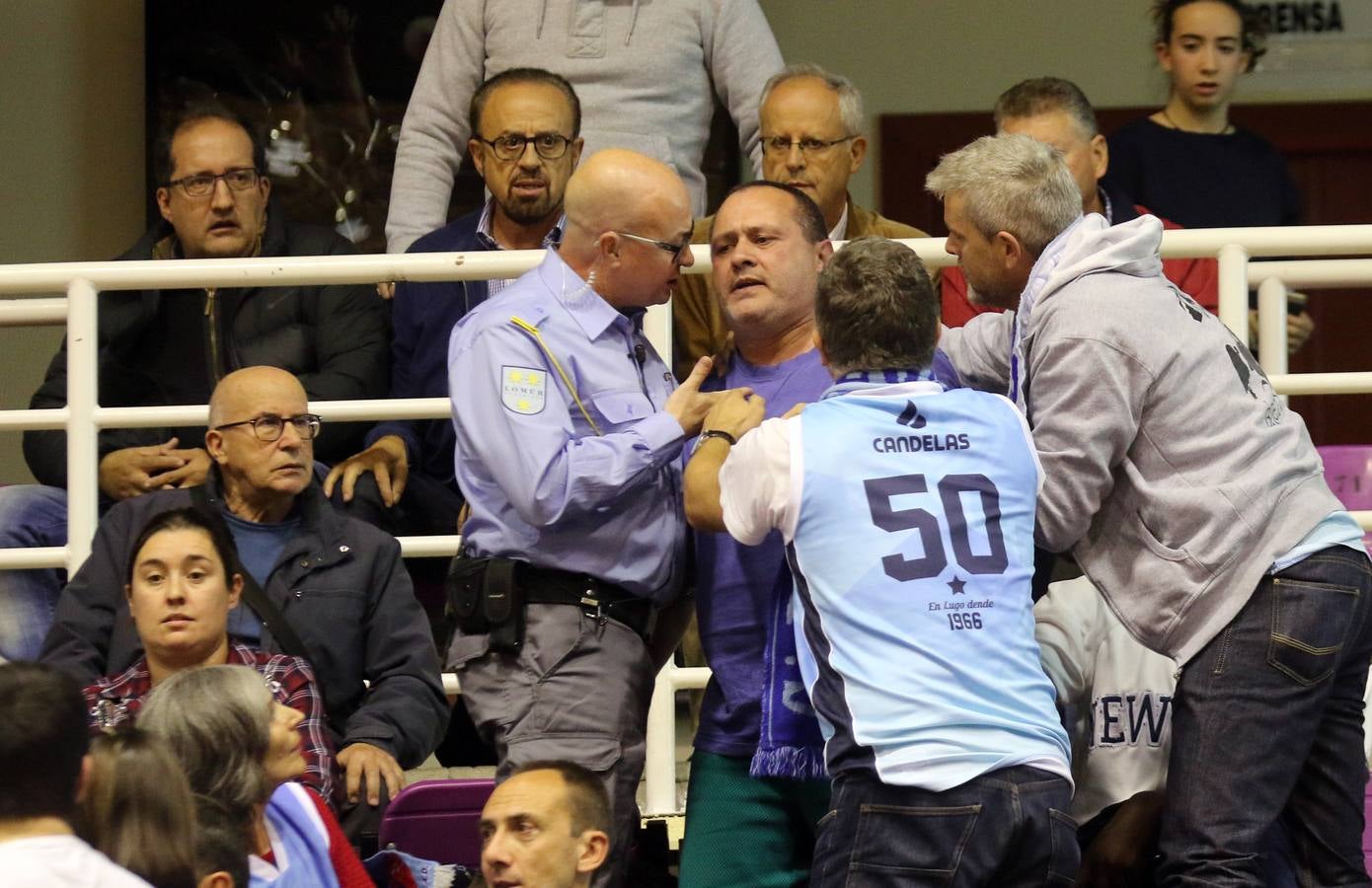 Las decisiones arbitrales en los últimos minutos impiden el triunfo de las Ardillas