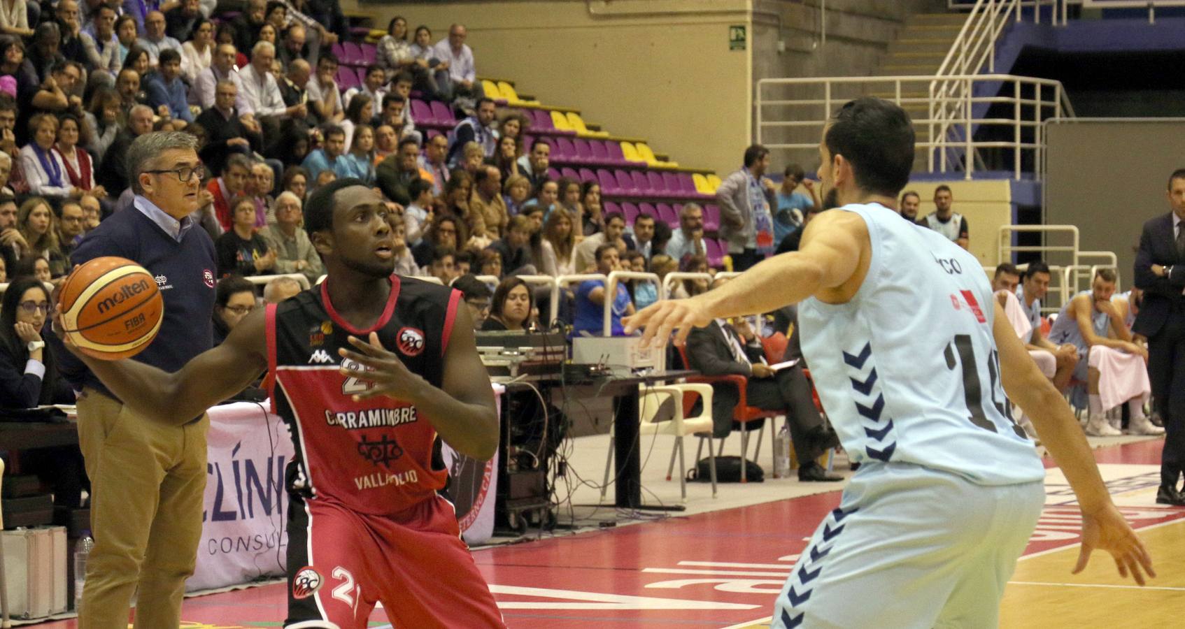 Las decisiones arbitrales en los últimos minutos impiden el triunfo de las Ardillas