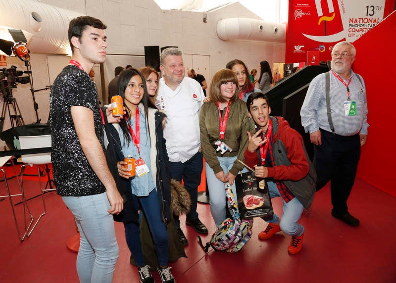 Nueve productores palentinos organizan degustaciones en el mayor 'show cooking' del mundo, que se está llevando a cabo en Valladolid