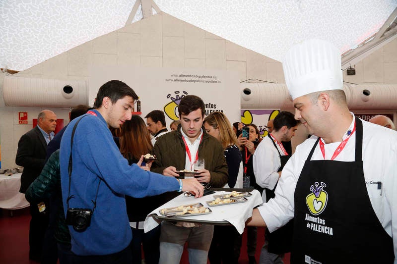 Nueve productores palentinos organizan degustaciones en el mayor 'show cooking' del mundo, que se está llevando a cabo en Valladolid